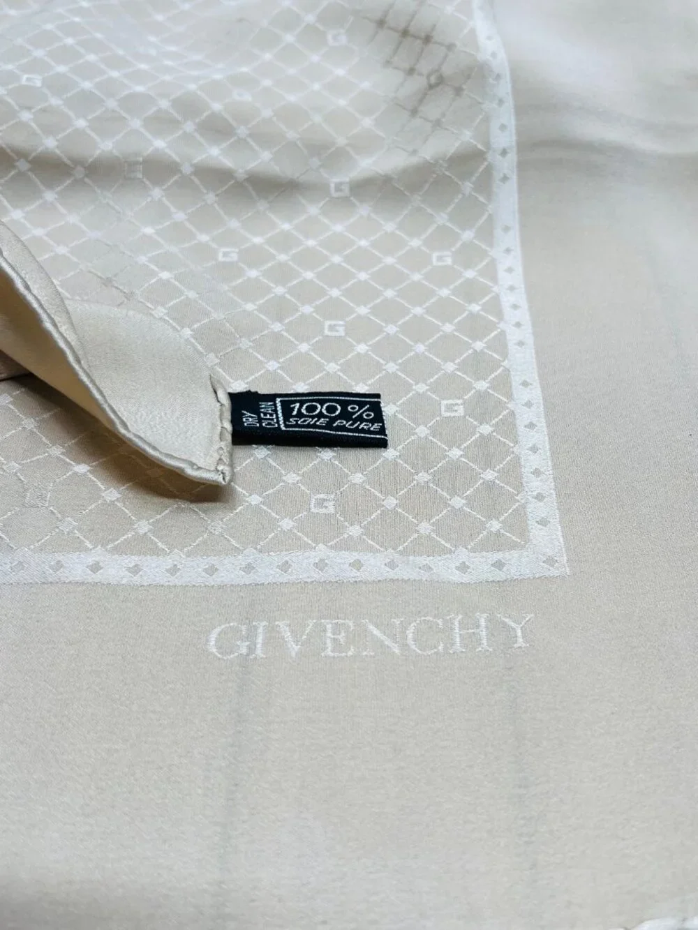 Givenchy 39 vintage